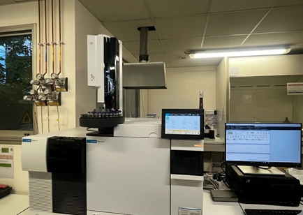 Système Agilent 7010C triple quadrupôle GC–MS/MS au laboratoire